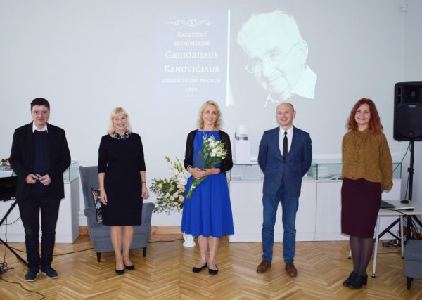 Įteikta kasmetinė G. Kanovičiaus literatūrinė premija 