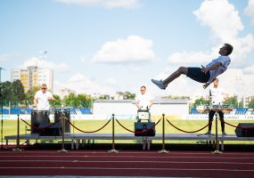 10