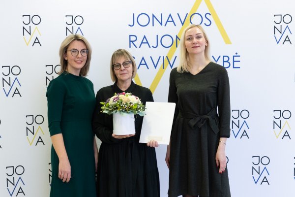 Savivaldybėje pagerbta „Metų visuomenės sveikatos specialistė“ I. Pratkelienė