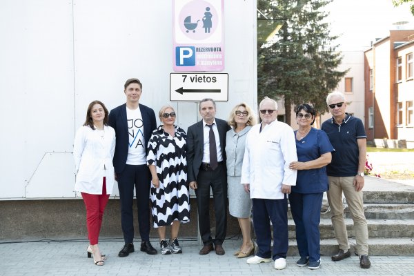 Jonavos ligoninėje gimdyves pasitinka nauja stovėjimo aikštelė