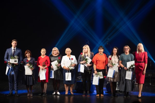 Rajono vadovai pasveikino socialinius darbuotojus
