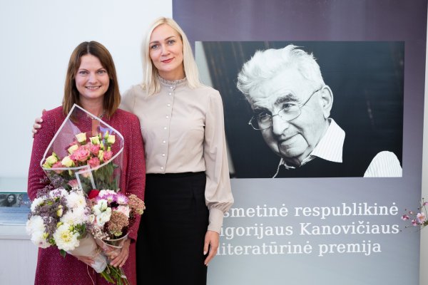 Įteikta kasmetinė G. Kanovičiaus literatūrinė premija
