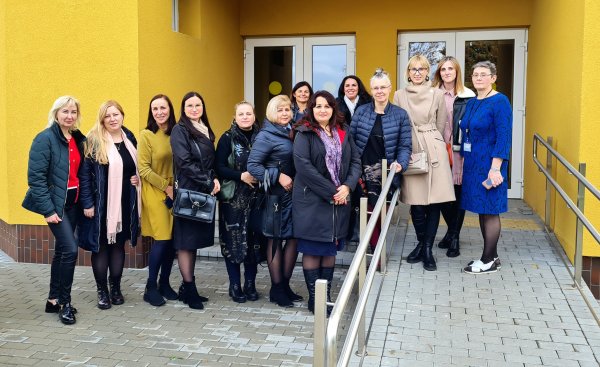 Aplankė naują mergaičių socializacijos centrą