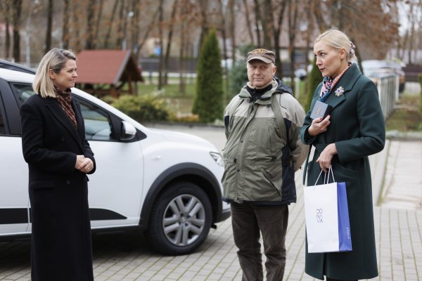 Neįgaliųjų veiklos centrui – naujas automobilis