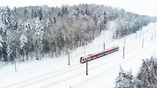 Dėl geležinkelio elektrifikacijos keisis traukinių tvarkaraščiai