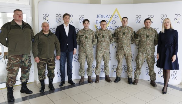 Savivaldybės vadovai padėkojo vaikų gelbėtojams