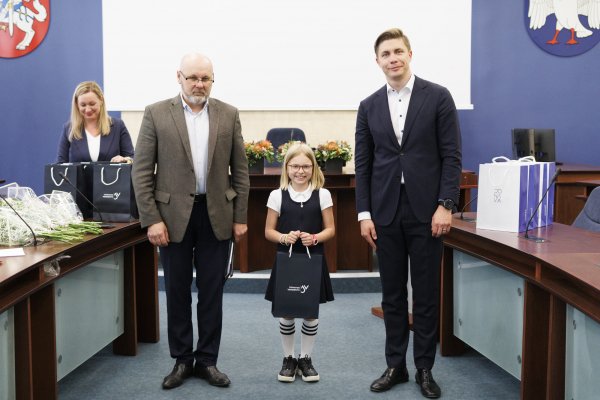 Apdovanoti mokinių piešinių konkurso „Vandens magija“ laureatai