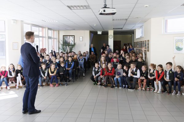 Pamokoje su meru – apie pinigų taupymą ir mokesčius
