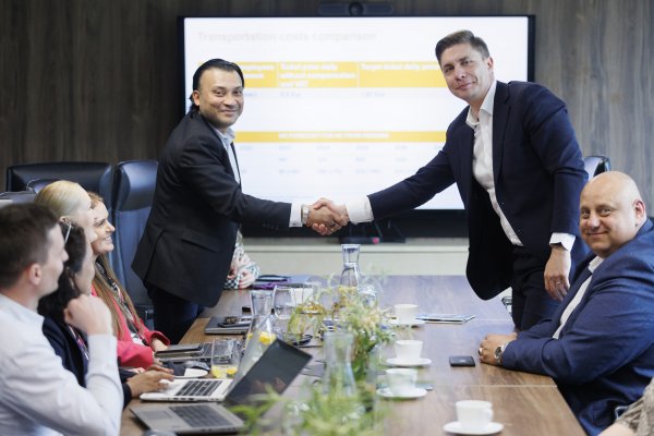Jonavos ir „Continental“ vadovai tariasi dėl jonaviečių pavėžėjimo į darbą