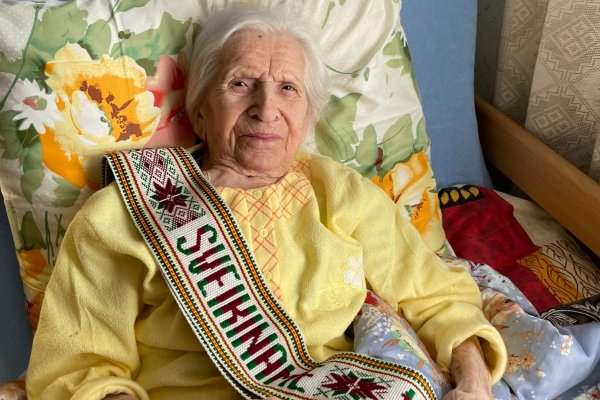 Savivaldybės atstovai Žeimiuose pasveikino šimtametę