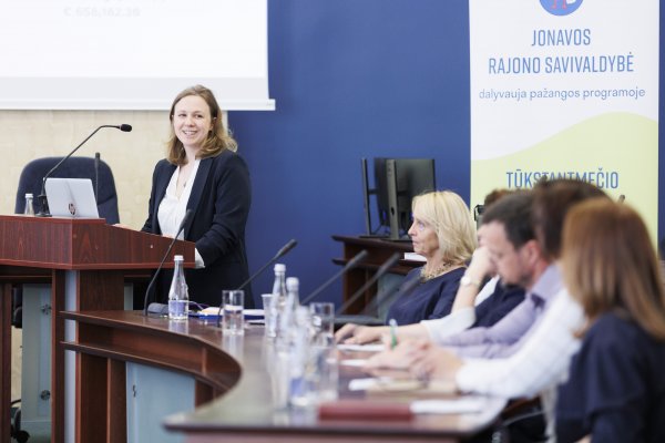 Jonavoje pristatyta „Tūkstantmečio mokyklų“ programa