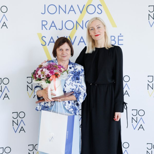 Pasveikinta šimtametė Jonavietė