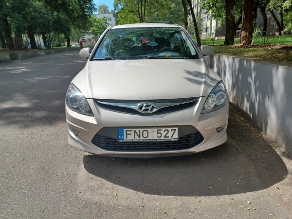 PAKARTOTINIS automobilio HYUNDAI i30 pardavimas viešo aukciono būdu (PARDUOTA)