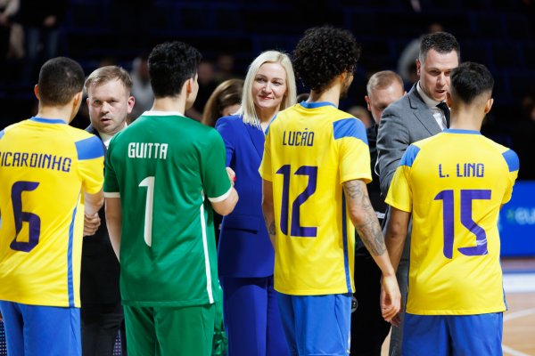 Vicemerė B. Gailienė pasveikino futsal turnyro dalyvius
