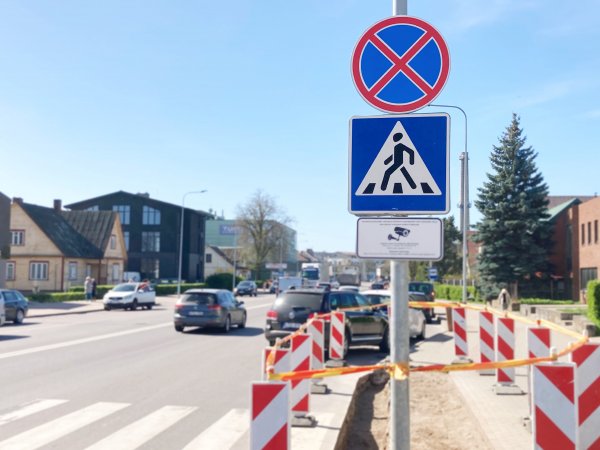 J. Basanavičiaus g. laikinai draudžiama statyti automobilius