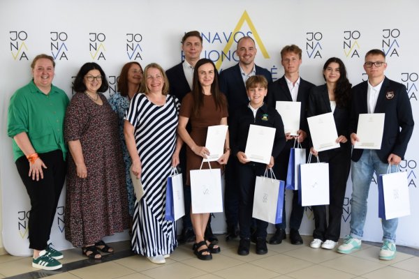 Apdovanoti „Atliekų kultūros“ egzamino nugalėtojai jonaviečiai 