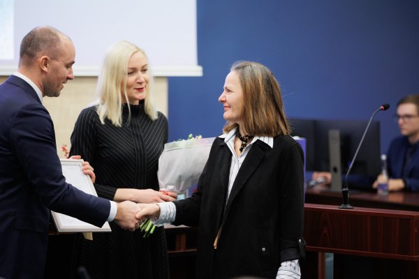 P. Dovalgos premija įteikta vertėjai Rasai Sičiūnienei
