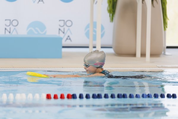 Jonavos baseine – nemokami užsiėmimai senjorams, neįgaliesiems ir moksleiviams