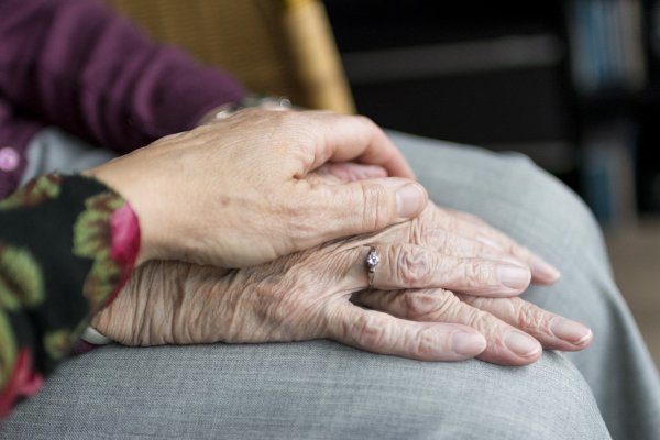 Dėmesio! Vėluos išmokų vaikams ir individualios pagalbos teikimo išlaidų kompensacijų mokėjimas