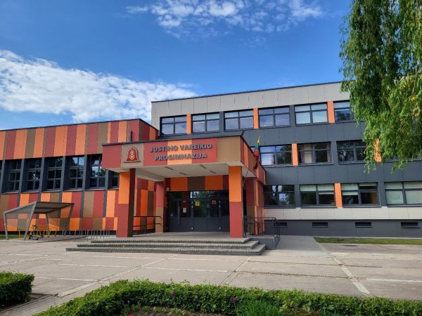 PROJEKTAS „MOKINIŲ ĮVAIROVEI ATVIRŲ KLASIŲ SUDARYMAS IR UGDYMO ORGANIZAVIMAS JONAVOS JUSTINO...