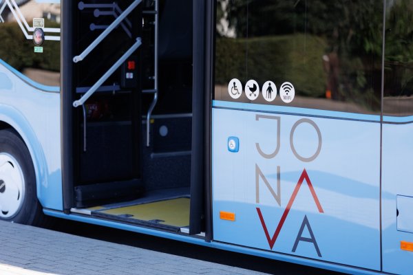Pirmadienį Jonavos autobusai veš nemokamai
