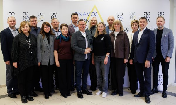 Jonavoje lankėsi Kaišiadorių rajono savivaldybės delegacija – domėjosi centralizuoto mokinių...