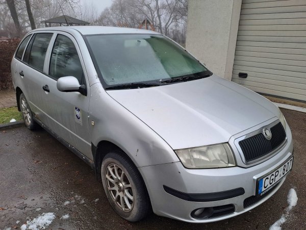 PAKARTOTINIS automobilio Škoda Fabia (valst. Nr. CGP807) pardavimas viešo aukciono būdu