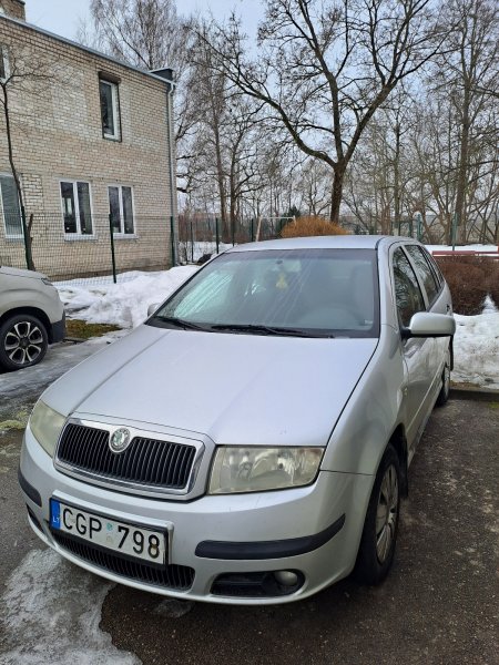 PAKARTOTINIS Automobilio Škoda Fabia (valst. Nr. CGP798) pardavimas viešo aukciono būdu