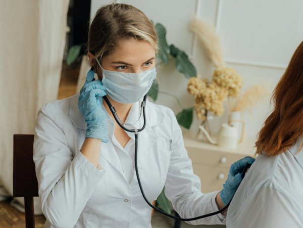 Kviečiame išrinkti Jonavos Metų medicinos darbuotoją