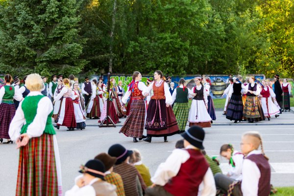 Rukloje vyko folkloro šventė „Suskrido visi paukšteliai“